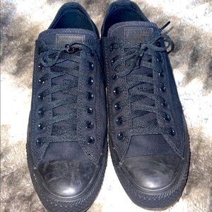 Men’s Converse size 11